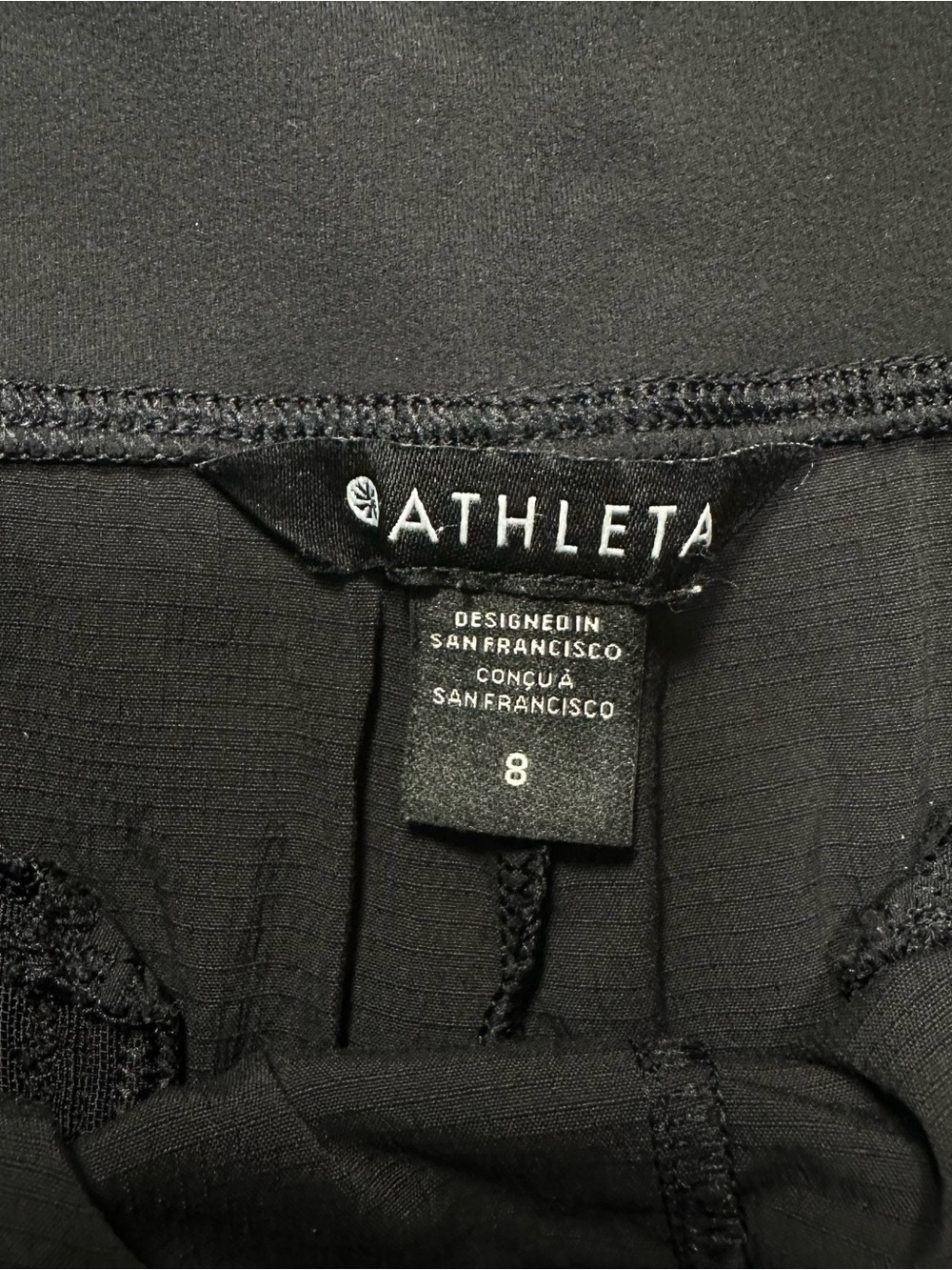 ATHLETA Trekkie North Mid-Rise Black Shorts, Size 8 - Picture 2 of 10